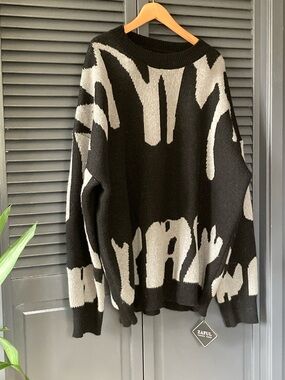 Black & gray Abstract Pattern Men’s Sweater
